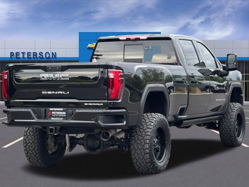 Used 2024 GMC Sierra 3500 Denali Ultimate AWD/4WD image 4