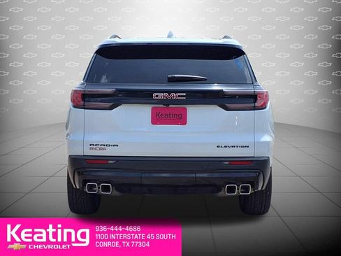 Used 2025 GMC Acadia Elevation w/ Elevation Premium Package FWD image 6