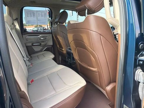 Used 2019 RAM 1500 Laramie AWD/4WD image 12