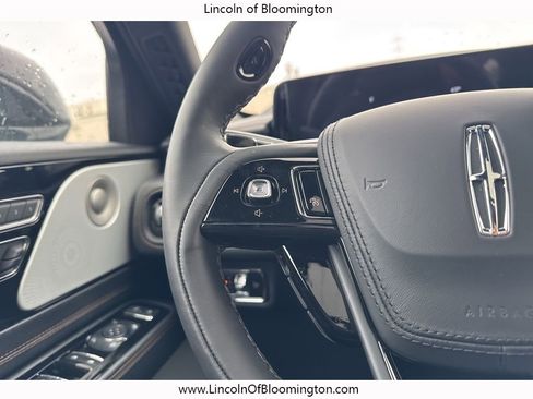 New 2025 Lincoln Aviator Black Label image 25