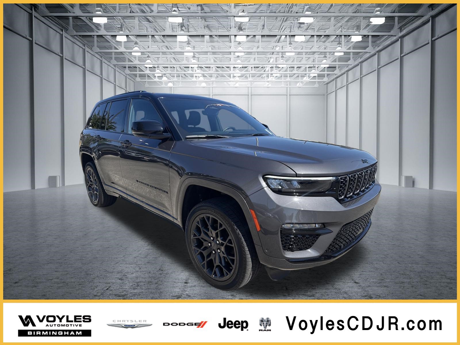 Used 2025 Jeep Grand Cherokee Summit w/ Obsidian Package AWD/4WD image 1