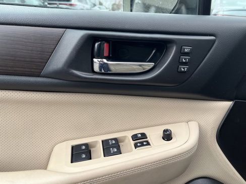 Used 2017 Subaru Legacy 2.5i Limited image 14