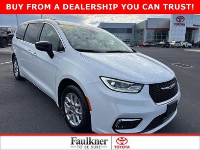 Used 2024 Chrysler Pacifica Touring-L