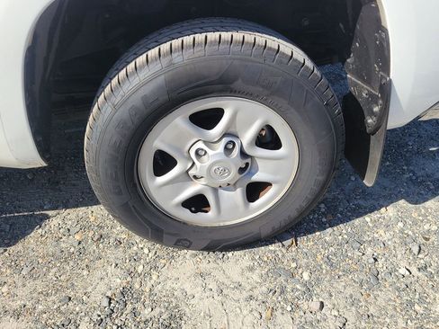 Used 2020 Toyota Tundra SR5 image 5