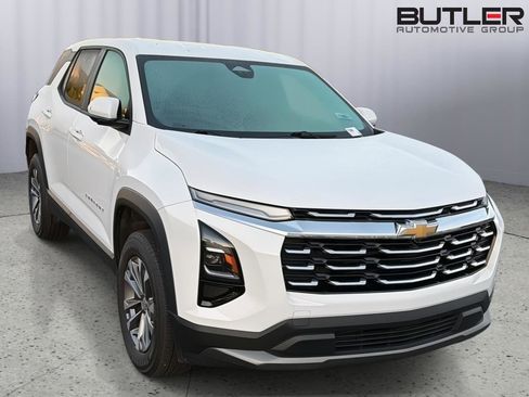Used 2025 Chevrolet Equinox LT FWD image 5