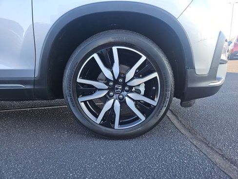 Certified 2021 Honda Pilot Touring image 31