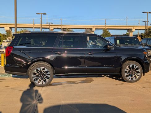 New 2025 Ford Expedition Max Platinum w/ Platinum Ultimate Package image 3