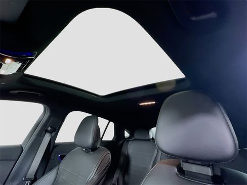 New 2025 Mercedes-Benz GLC 300 4MATIC image 14