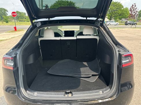 Used 2020 Tesla Model Y Performance image 14