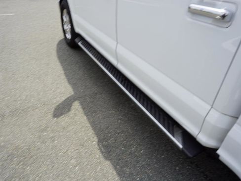 Used 2019 Ford F150 XLT w/ Equipment Group 302A Luxury AWD/4WD image 9