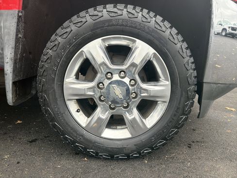 Used 2017 Chevrolet Silverado 2500 LTZ w/ LTZ Plus Package image 13