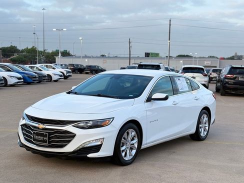 Used 2024 Chevrolet Malibu LT FWD image 3