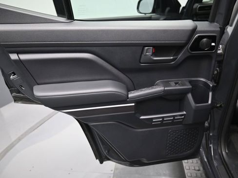 Certified 2025 Toyota 4Runner TRD Off-Road Premium image 35