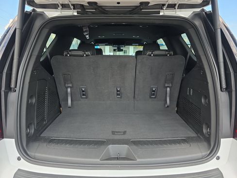 Used 2022 GMC Yukon SLT AWD/4WD image 14