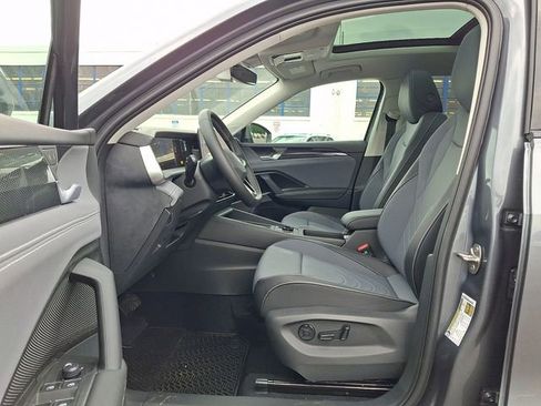 New 2026 Volkswagen Tiguan SE AWD/4WD image 6