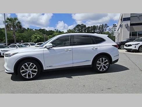 Certified 2024 Acura MDX FWD w/ Technology Package image 17