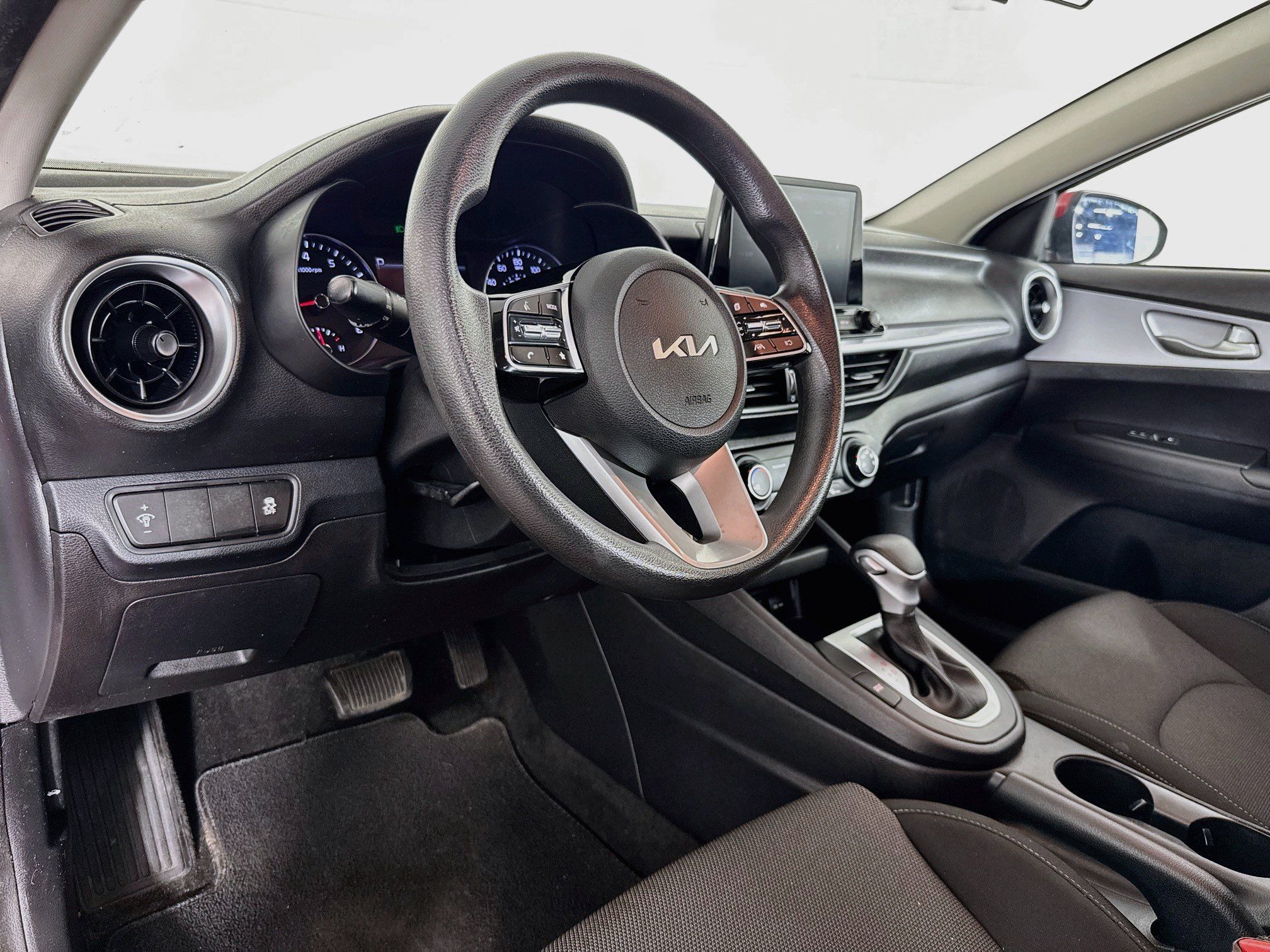 Used 2022 Kia Forte LXS FWD image 20