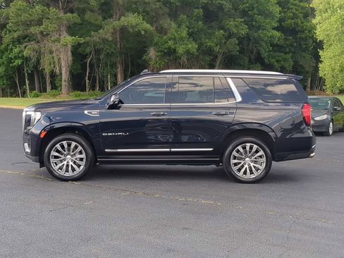 Used 2021 GMC Yukon Denali w/ Denali Premium Package AWD/4WD image 5