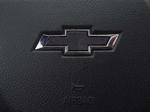 Used 2023 Chevrolet Traverse RS AWD/4WD image 25