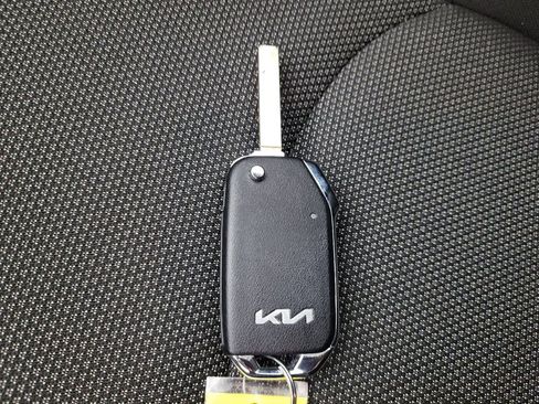 Used 2024 Kia Forte LXS image 32
