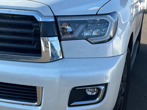 Used 2022 Toyota Sequoia TRD Sport image 11