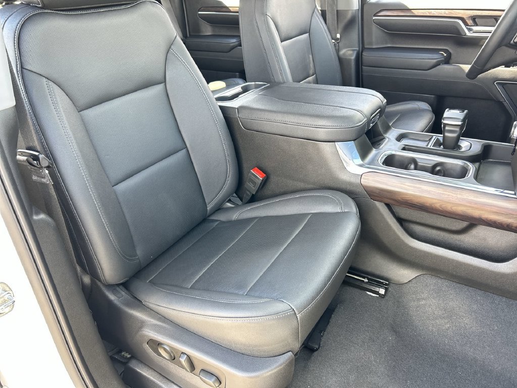 Used 2023 GMC Sierra 1500 SLT w/ SLT Premium Package AWD/4WD image 27