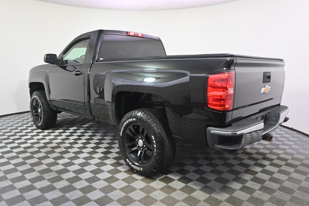 Used 2017 Chevrolet Silverado 1500 LT w/ LT Convenience Package AWD/4WD image 3