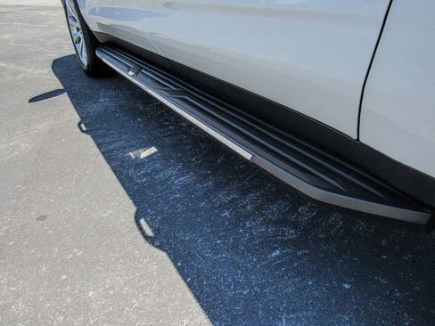 New 2025 Chevrolet Suburban Premier image 8