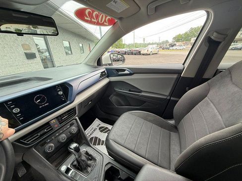 Used 2022 Volkswagen Taos SE FWD image 23