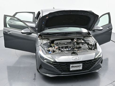 Used 2023 Hyundai Elantra SEL image 39