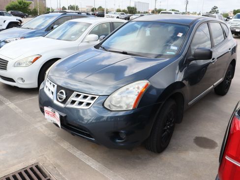 Used 2013 Nissan Rogue S image 6