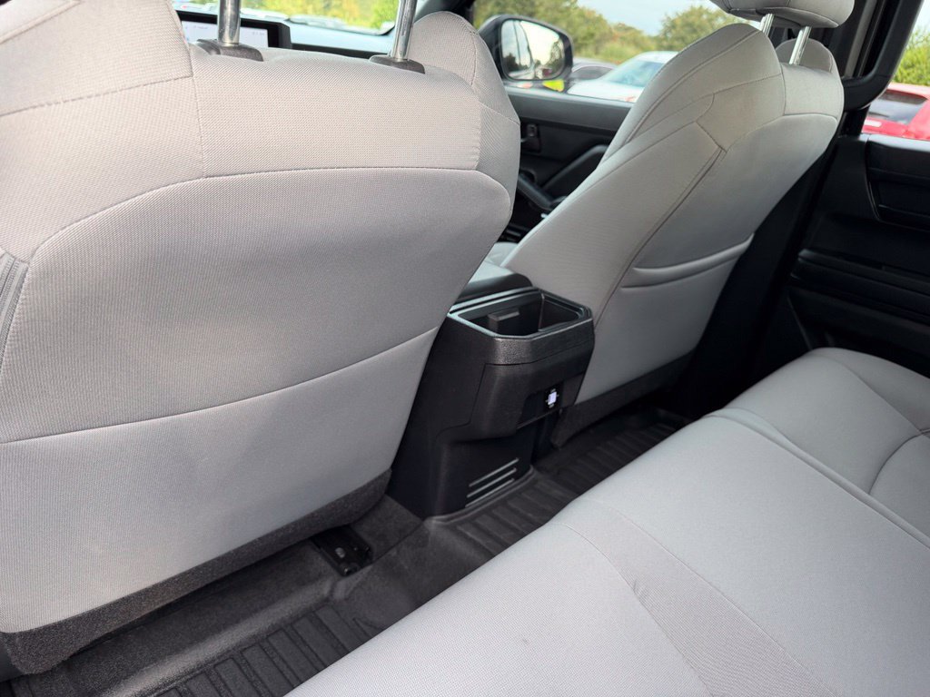 Certified 2025 Toyota Tacoma SR5 AWD/4WD image 24