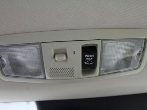 Used 2018 Mitsubishi Outlander GT AWD/4WD image 13