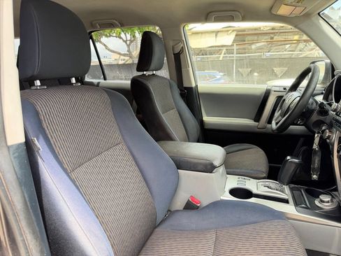 Used 2013 Toyota 4Runner SR5 AWD/4WD image 9