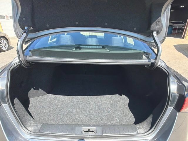 Used 2025 Nissan Sentra SV FWD image 12
