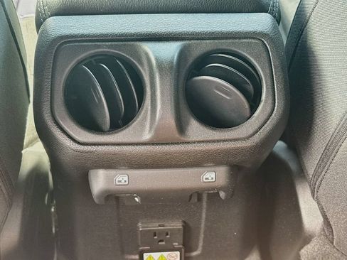 Certified 2022 Jeep Wrangler Unlimited Sahara w/ Cold Weather Group AWD/4WD image 29