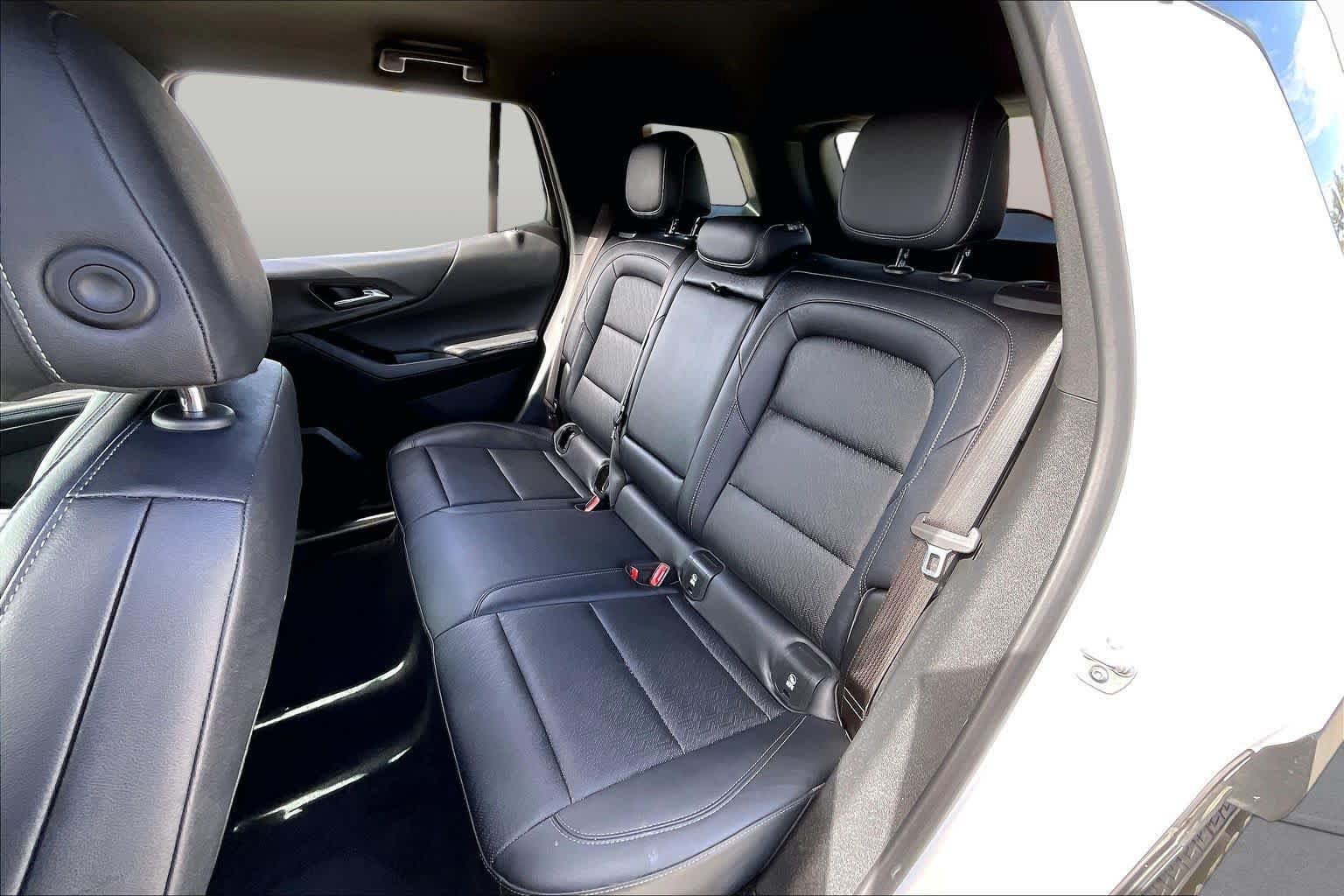 Used 2025 Chevrolet Equinox LT w/ Convenience Package II FWD image 19
