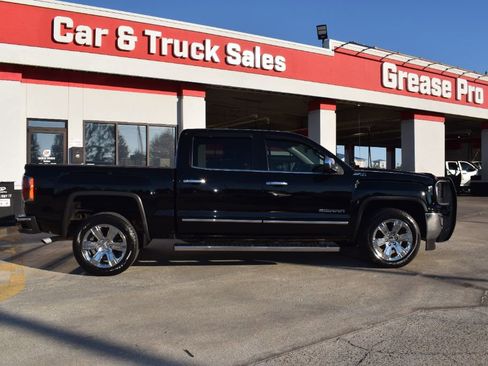 Used 2017 GMC Sierra 1500 SLT image 2