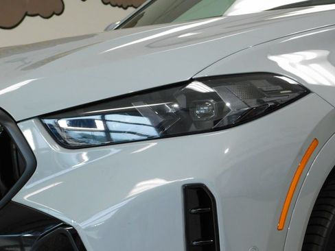 Used 2024 BMW X6 xDrive40i AWD/4WD image 12