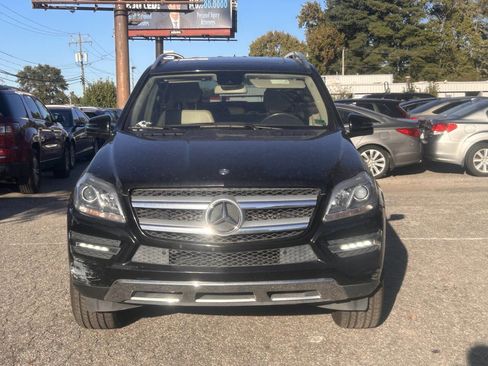 Used 2016 Mercedes-Benz GL 450 4MATIC image 3