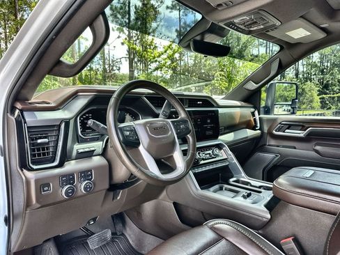 Certified 2024 GMC Sierra 2500 Denali w/ Denali Reserve Package AWD/4WD image 10