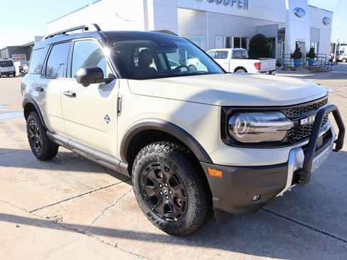 New 2025 Ford Bronco Sport Outer Banks w/ Sasquatch Outer Banks Package image 1