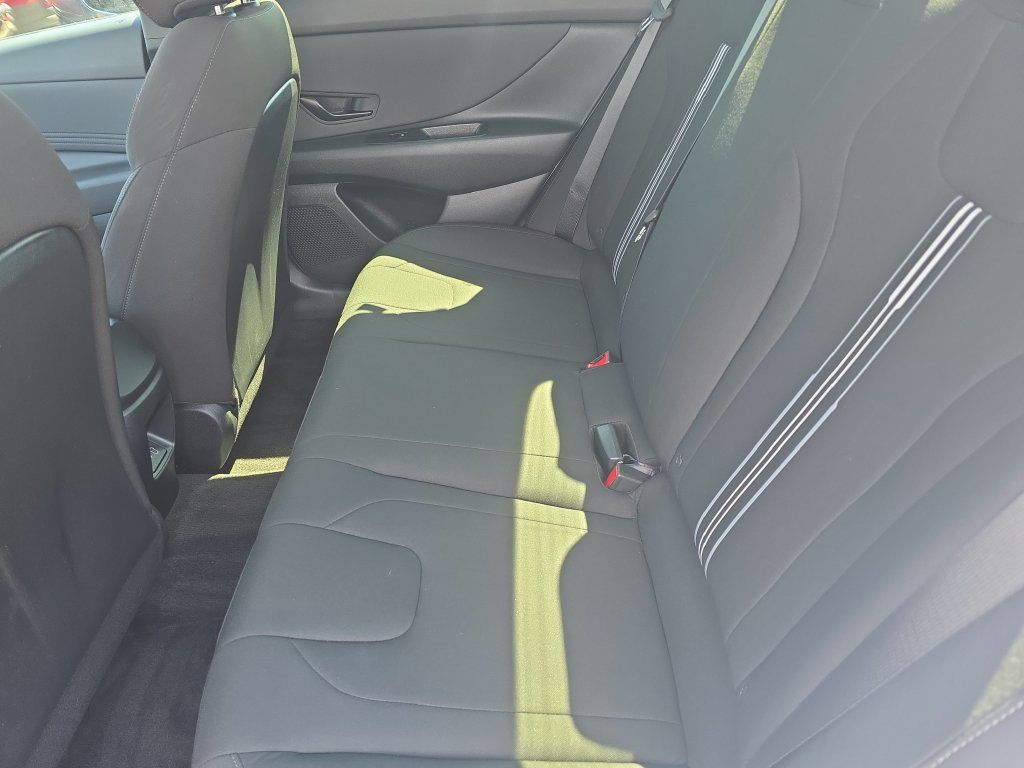 Used 2025 Hyundai Elantra Sport w/ Cargo Package FWD image 22