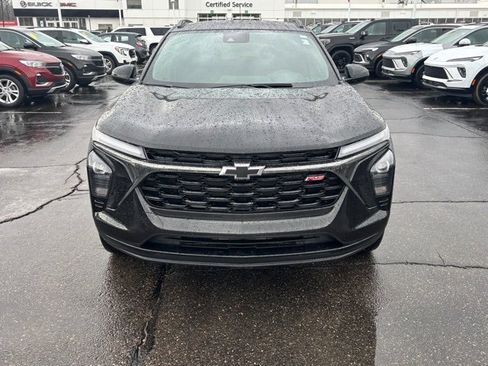 Certified 2025 Chevrolet Trax RS w/ Sunroof Package image 3