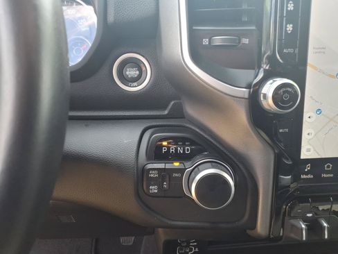 Used 2024 RAM 2500 Big Horn w/ Sport Appearance Package AWD/4WD image 24