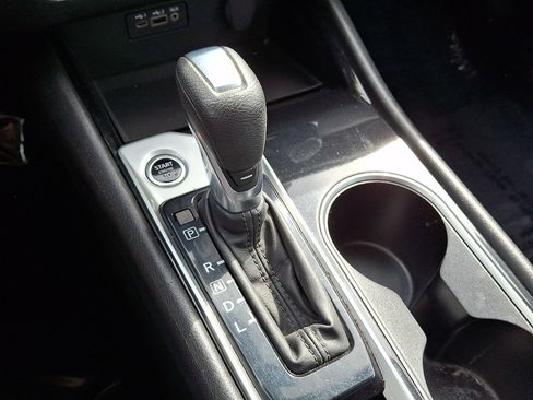 Used 2024 Nissan Altima 2.5 SV FWD image 14