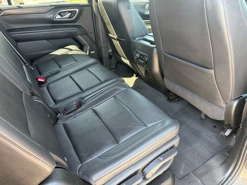 Used 2021 Chevrolet Suburban LT AWD/4WD image 23