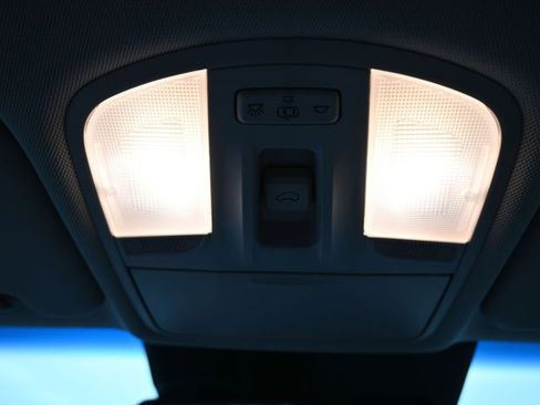 Used 2022 Hyundai Kona Limited image 12