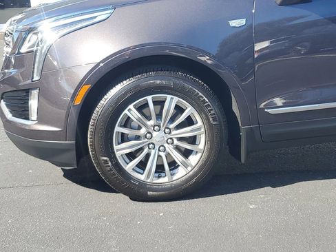 Used 2018 Cadillac XT5 Luxury w/ Driver Awareness Package image 11