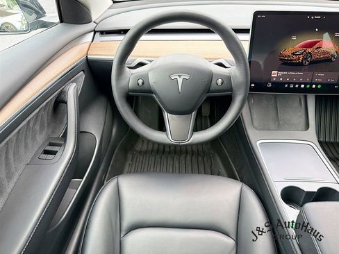 Used 2023 Tesla Model 3 Standard Range RWD image 29